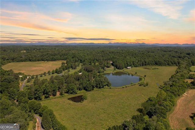 6249 Ben Parks Road, Murrayville, GA 30564