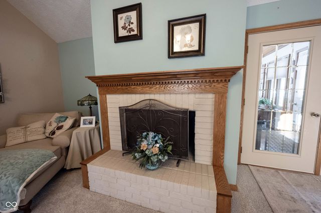 5179 W Blue Bell Drive, New Palestine, IN 46163