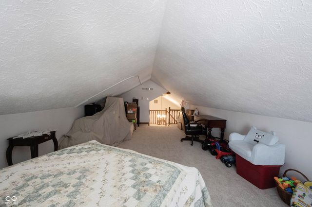 5179 W Blue Bell Drive, New Palestine, IN 46163