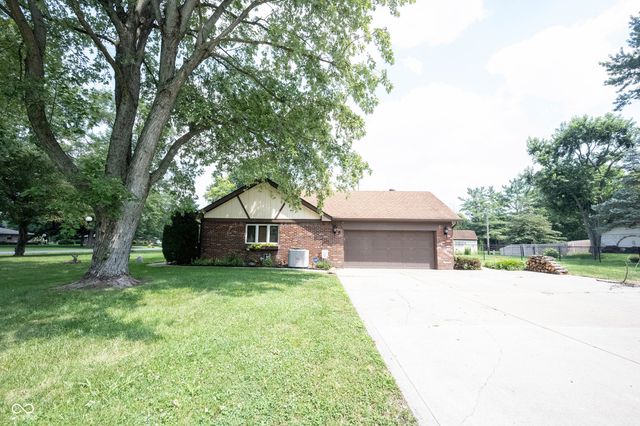 5179 W Blue Bell Drive, New Palestine, IN 46163