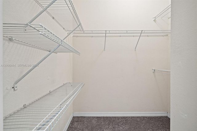 627 E Mowry Ct, Homestead, FL 33030