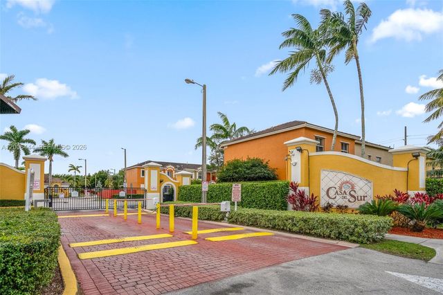 627 E Mowry Ct, Homestead, FL 33030