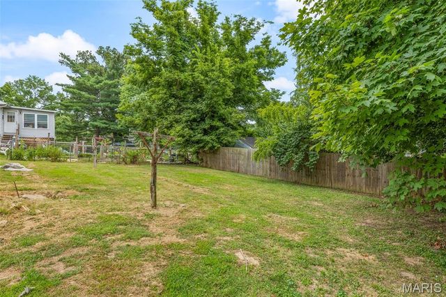 1112 N 3rd Street, Festus, MO 63028