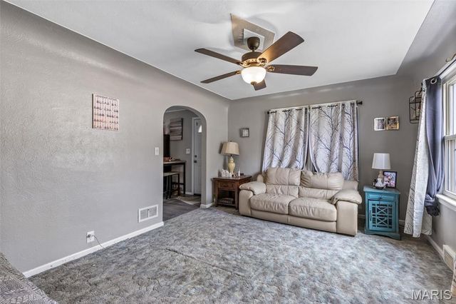 1112 N 3rd Street, Festus, MO 63028