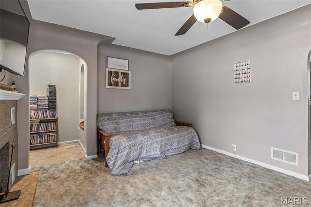 1112 N 3rd Street, Festus, MO 63028