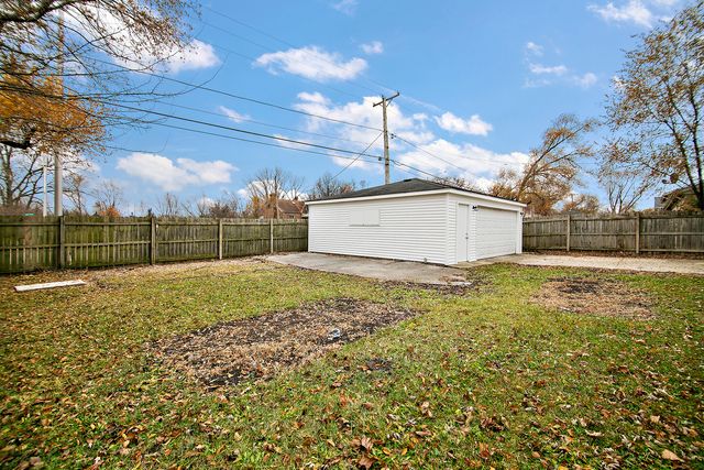 4301 Greenbrier Lane, Richton Park, IL 60471