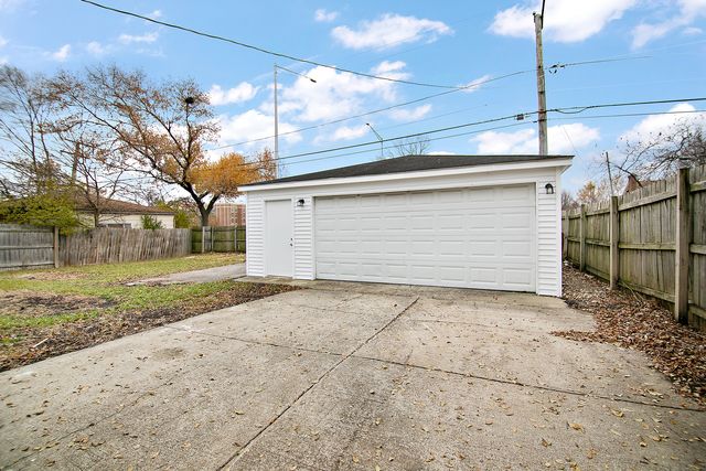 4301 Greenbrier Lane, Richton Park, IL 60471