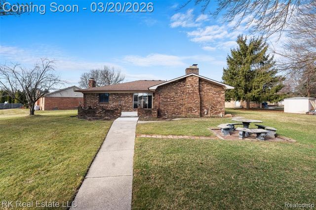 41319 Julie Court, Clinton Township, MI 48038