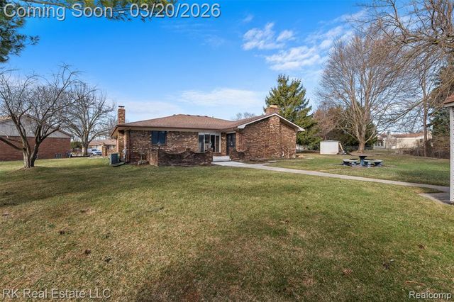 41319 Julie Court, Clinton Township, MI 48038
