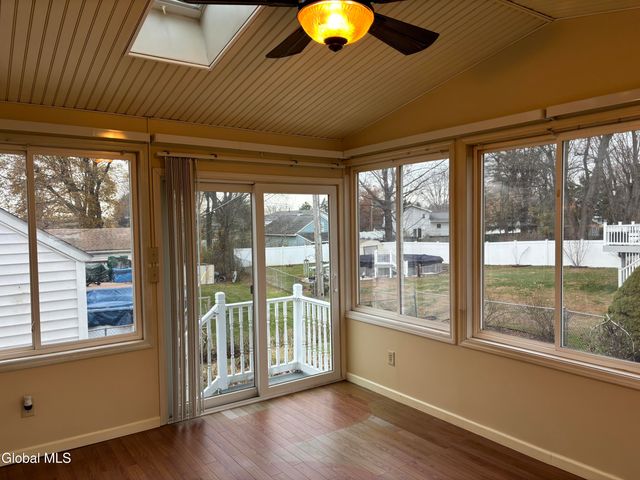 1 Elinor Place, Colonie, NY 12110