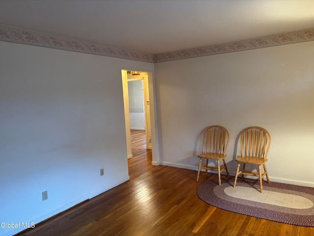 1 Elinor Place, Colonie, NY 12110