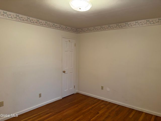 1 Elinor Place, Colonie, NY 12110