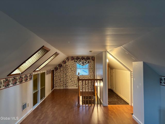 1 Elinor Place, Colonie, NY 12110