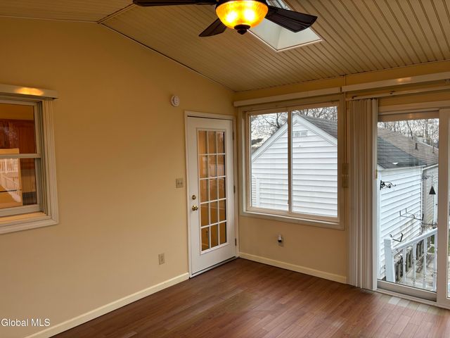 1 Elinor Place, Colonie, NY 12110