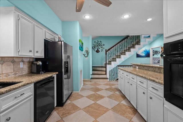 45 Dolphin Street, Bayou Vista, TX 77563