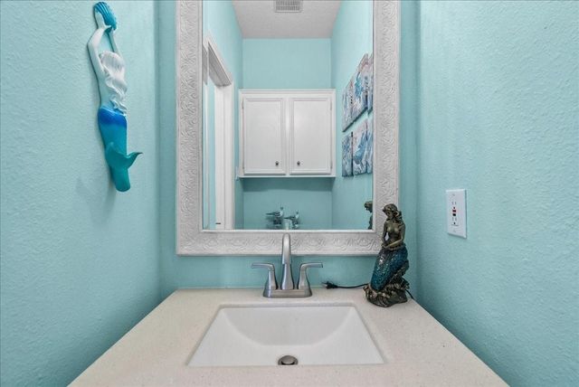 45 Dolphin Street, Bayou Vista, TX 77563