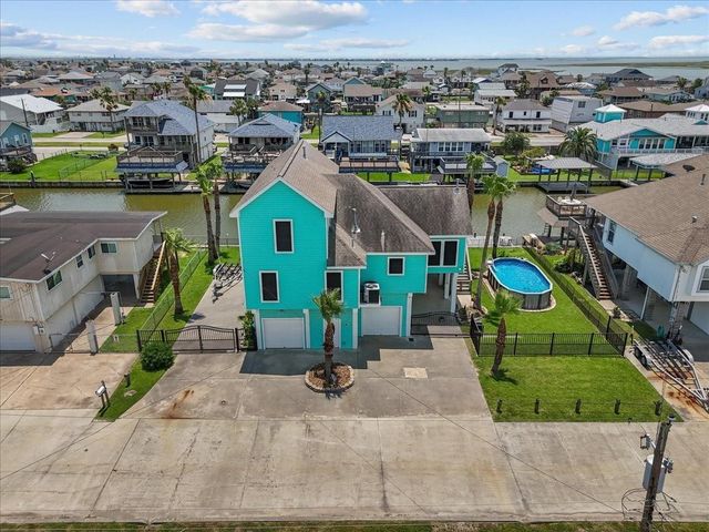 45 Dolphin Street, Bayou Vista, TX 77563