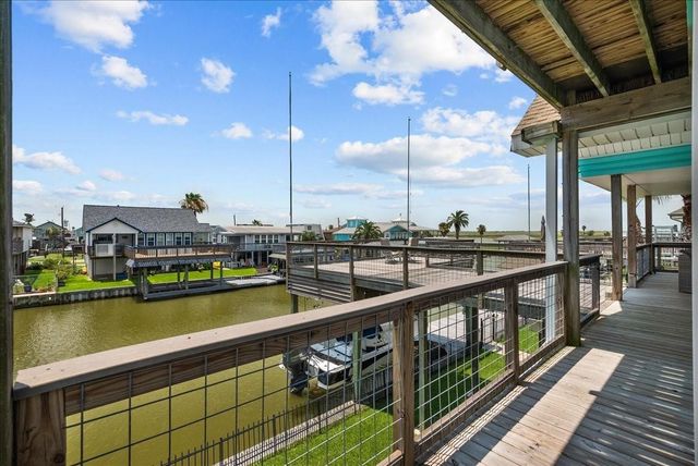 45 Dolphin Street, Bayou Vista, TX 77563