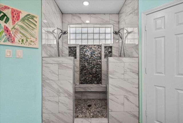 45 Dolphin Street, Bayou Vista, TX 77563