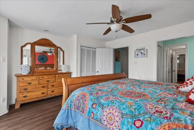 45 Dolphin Street, Bayou Vista, TX 77563