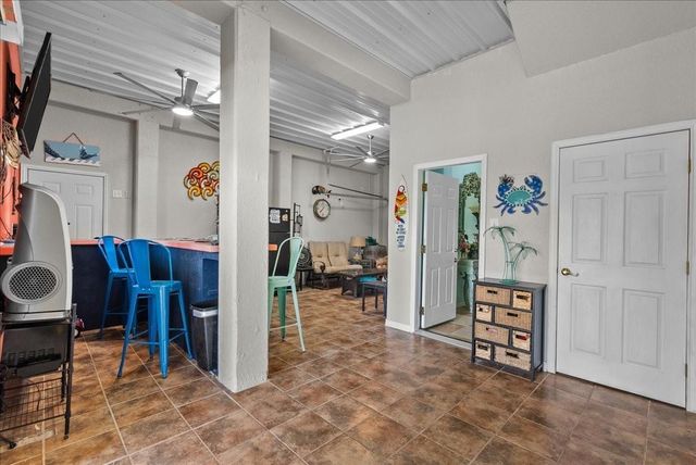 45 Dolphin Street, Bayou Vista, TX 77563