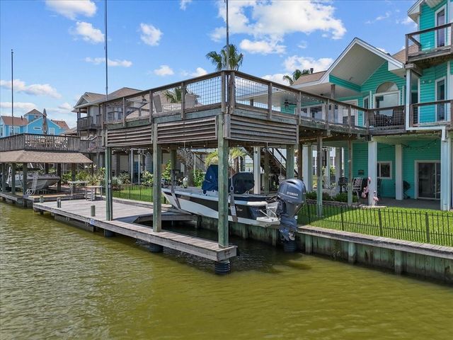 45 Dolphin Street, Bayou Vista, TX 77563