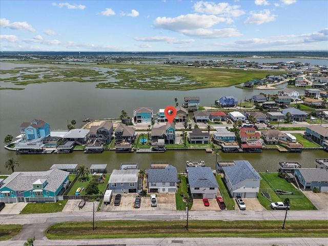 45 Dolphin Street, Bayou Vista, TX 77563