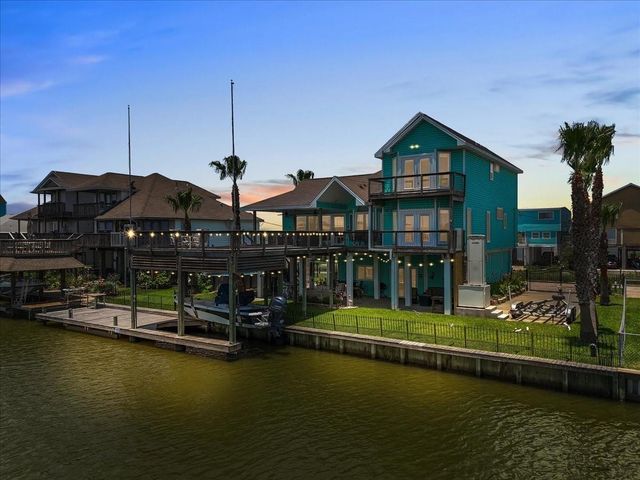 45 Dolphin Street, Bayou Vista, TX 77563