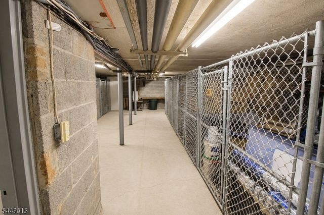 390 Morris Ave 28, Summit City, NJ 07901