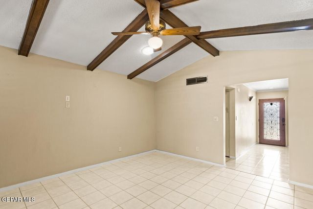 10325 N N Cardigan Drive, El Paso, TX 79925