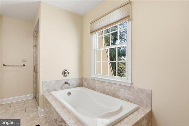 19715 MEADOWBROOK RD, Hagerstown, MD 21742