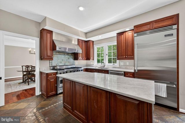 6303 ROCKBRIDGE PL, Centreville, VA 20120