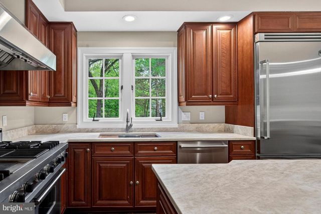 6303 ROCKBRIDGE PL, Centreville, VA 20120