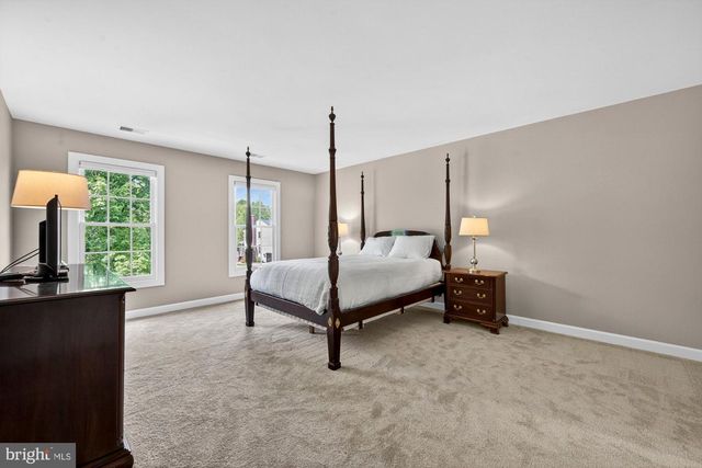 6303 ROCKBRIDGE PL, Centreville, VA 20120