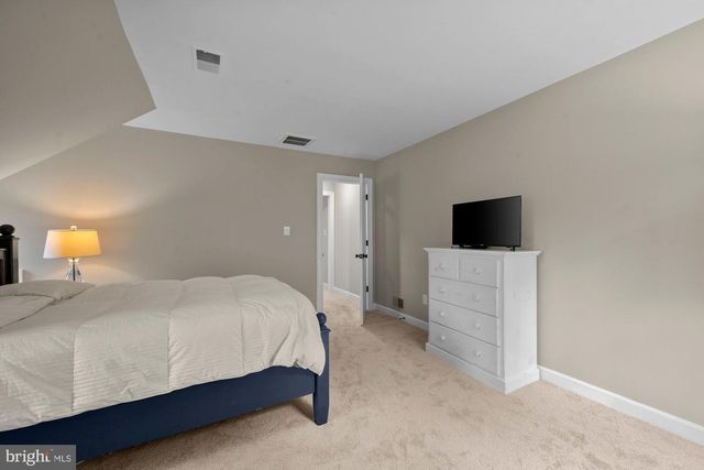 6303 ROCKBRIDGE PL, Centreville, VA 20120