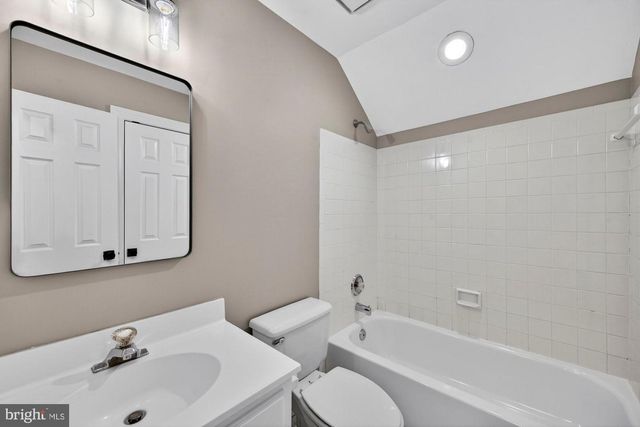 6303 ROCKBRIDGE PL, Centreville, VA 20120