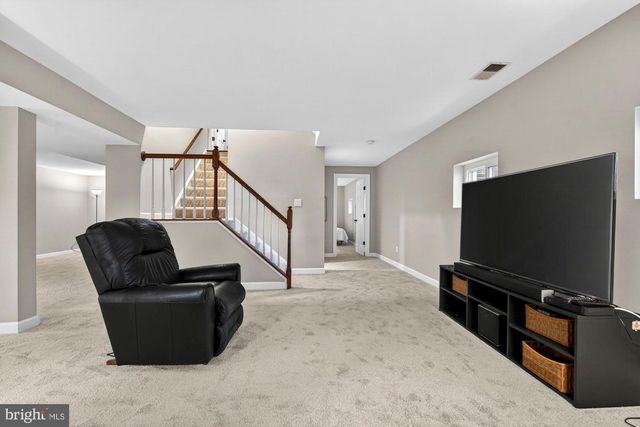 6303 ROCKBRIDGE PL, Centreville, VA 20120