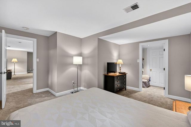 6303 ROCKBRIDGE PL, Centreville, VA 20120