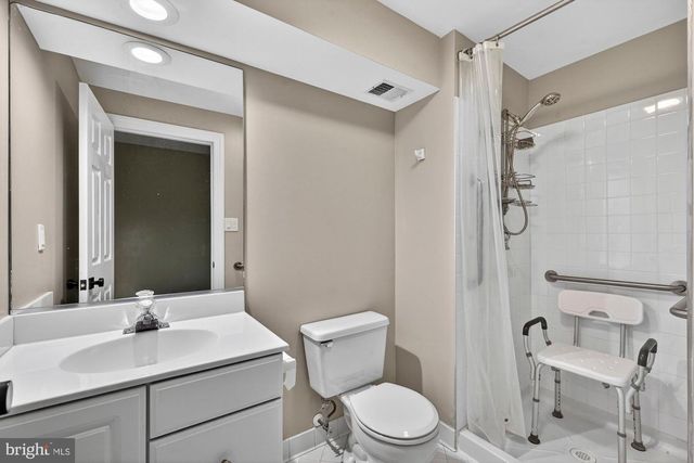 6303 ROCKBRIDGE PL, Centreville, VA 20120