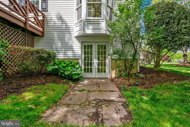 6303 ROCKBRIDGE PL, Centreville, VA 20120