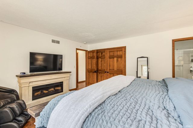 15550 Windfield Lane, Granger, IN 46530