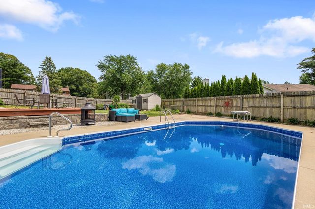 15550 Windfield Lane, Granger, IN 46530