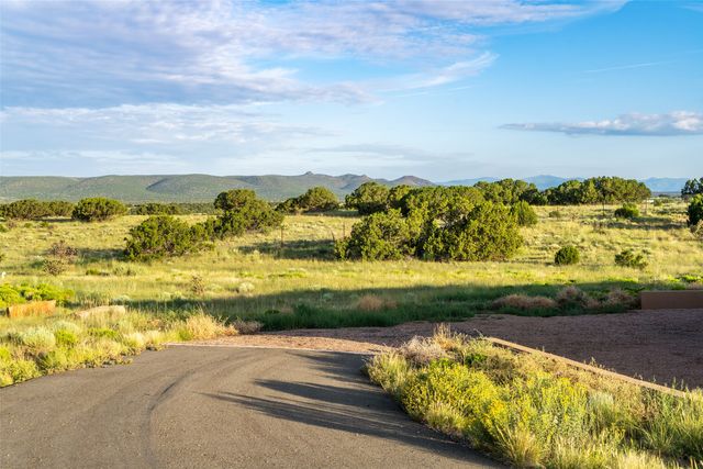 12 Wildlife Way, Santa Fe, NM 87506
