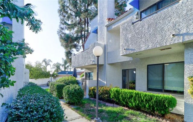 652 Park Shadow Court 39, Baldwin Park, CA 91706