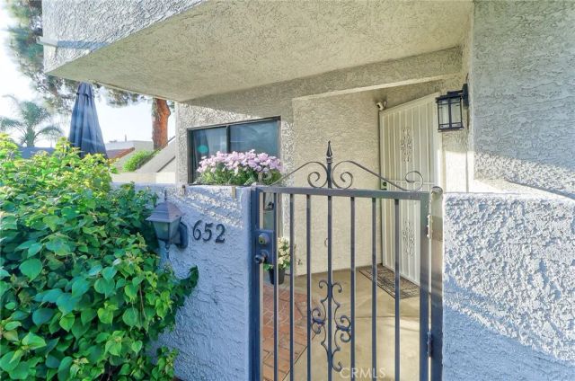 652 Park Shadow Court 39, Baldwin Park, CA 91706