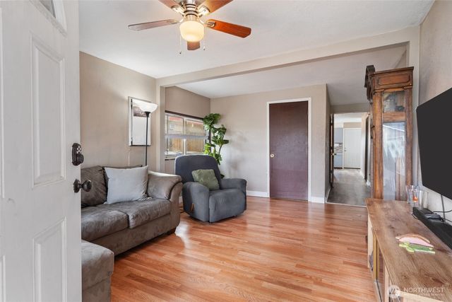 602 Burcham Street, Kelso, WA 98626