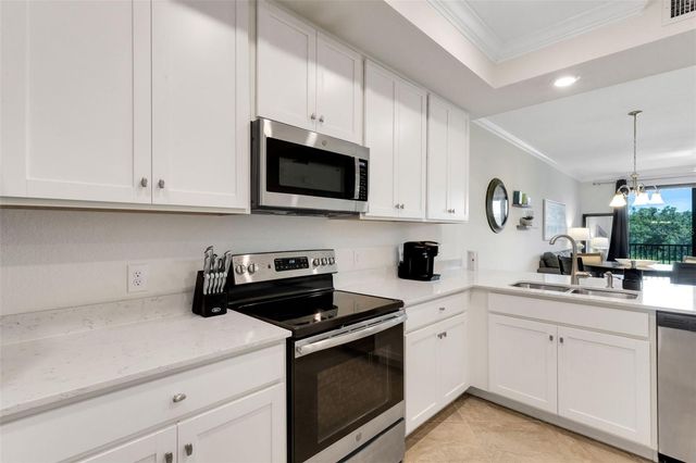 17510 GAWTHROP DRIVE 204, Bradenton, FL 34211