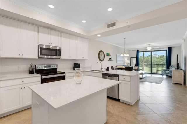 17510 GAWTHROP DRIVE 204, Bradenton, FL 34211
