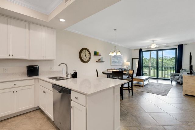 17510 GAWTHROP DRIVE 204, Bradenton, FL 34211