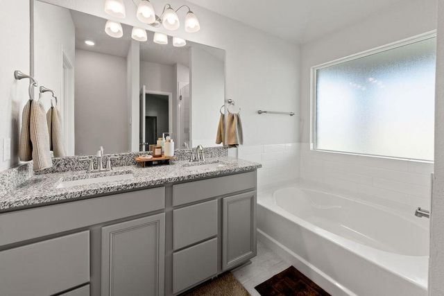 213 Gauge RD, Thorndale, TX 76577